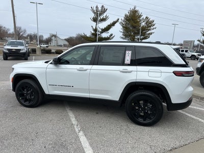 2026 Jeep Grand Cherokee Laredo