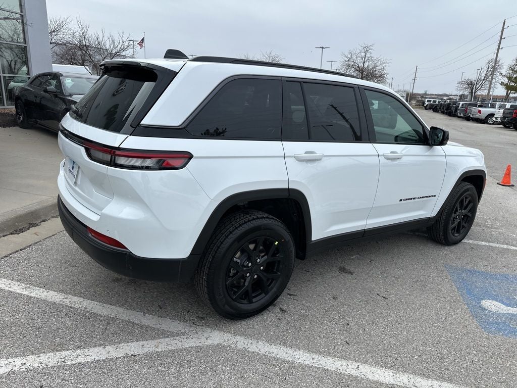 2026 Jeep Grand Cherokee Laredo