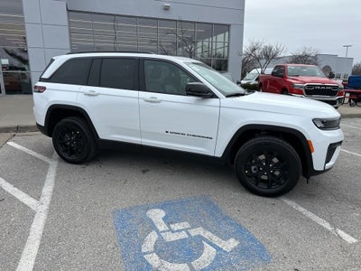 2026 Jeep Grand Cherokee Laredo