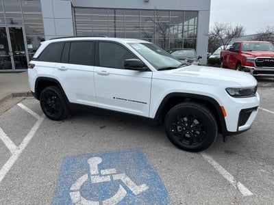 2026 Jeep Grand Cherokee Laredo