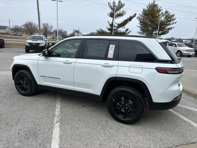 2026 Jeep Grand Cherokee GRAND CHEROKEE LAREDO ALTITUDE 4X4