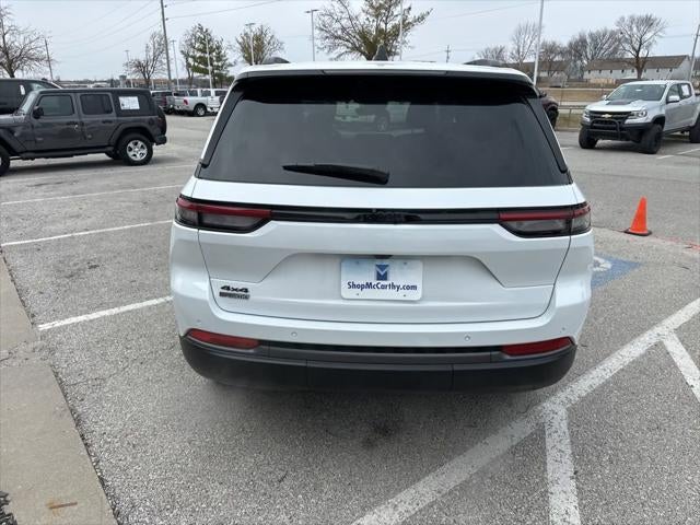 2026 Jeep Grand Cherokee GRAND CHEROKEE LAREDO ALTITUDE 4X4