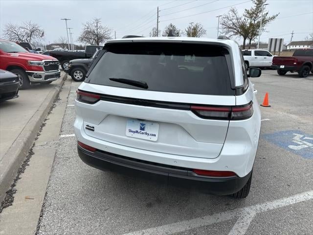 2026 Jeep Grand Cherokee GRAND CHEROKEE LAREDO ALTITUDE 4X4
