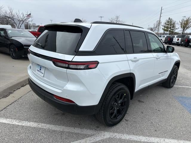 2026 Jeep Grand Cherokee GRAND CHEROKEE LAREDO ALTITUDE 4X4