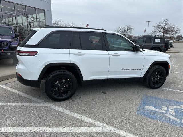 2026 Jeep Grand Cherokee GRAND CHEROKEE LAREDO ALTITUDE 4X4