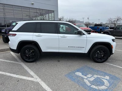 2026 Jeep Grand Cherokee GRAND CHEROKEE LAREDO ALTITUDE 4X4