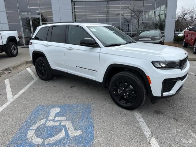2026 Jeep Grand Cherokee GRAND CHEROKEE LAREDO ALTITUDE 4X4