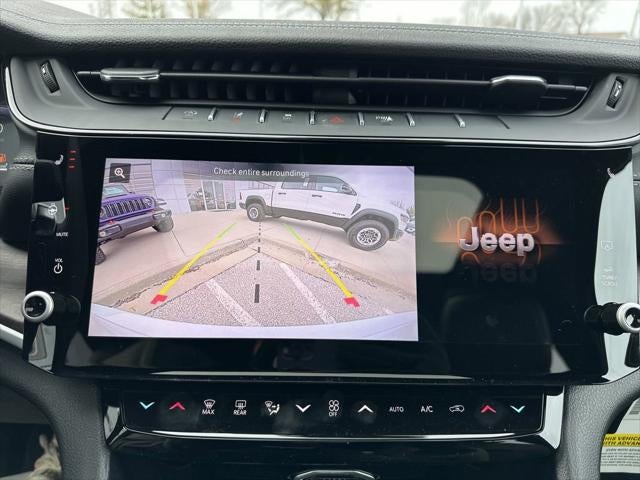 2026 Jeep Grand Cherokee GRAND CHEROKEE LAREDO ALTITUDE 4X4