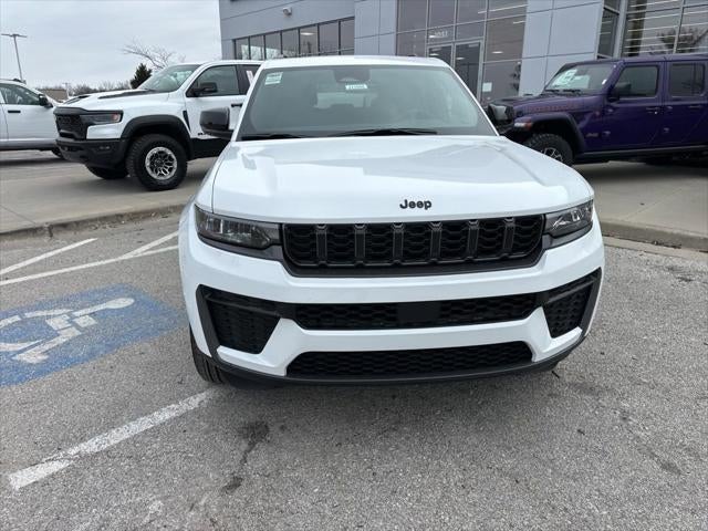 2026 Jeep Grand Cherokee GRAND CHEROKEE LAREDO ALTITUDE 4X4