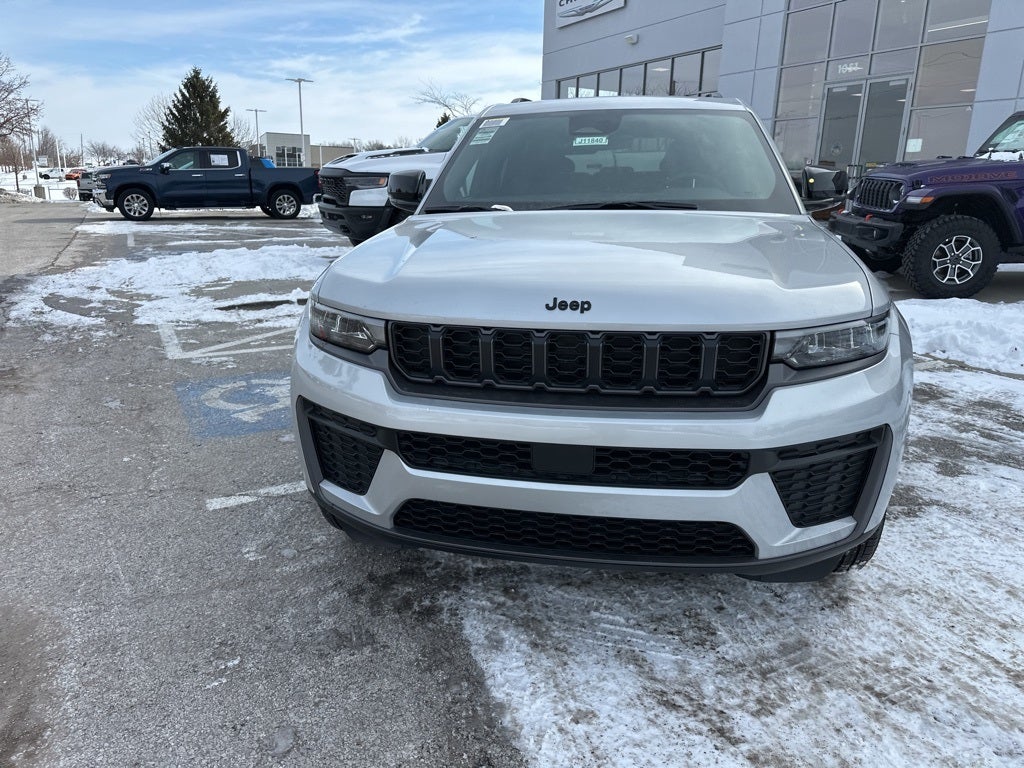 2026 Jeep Grand Cherokee Laredo