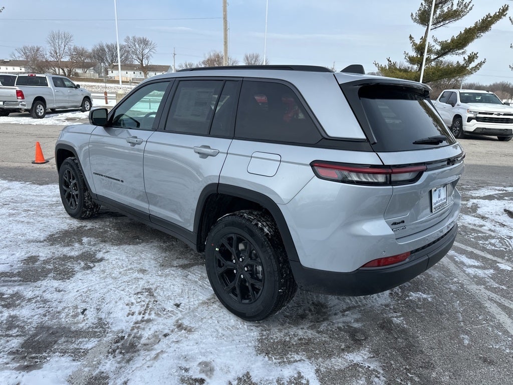 2026 Jeep Grand Cherokee Laredo