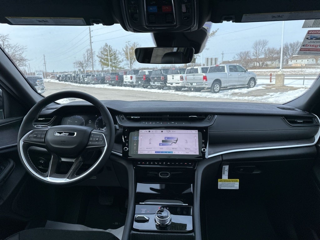 2026 Jeep Grand Cherokee Laredo