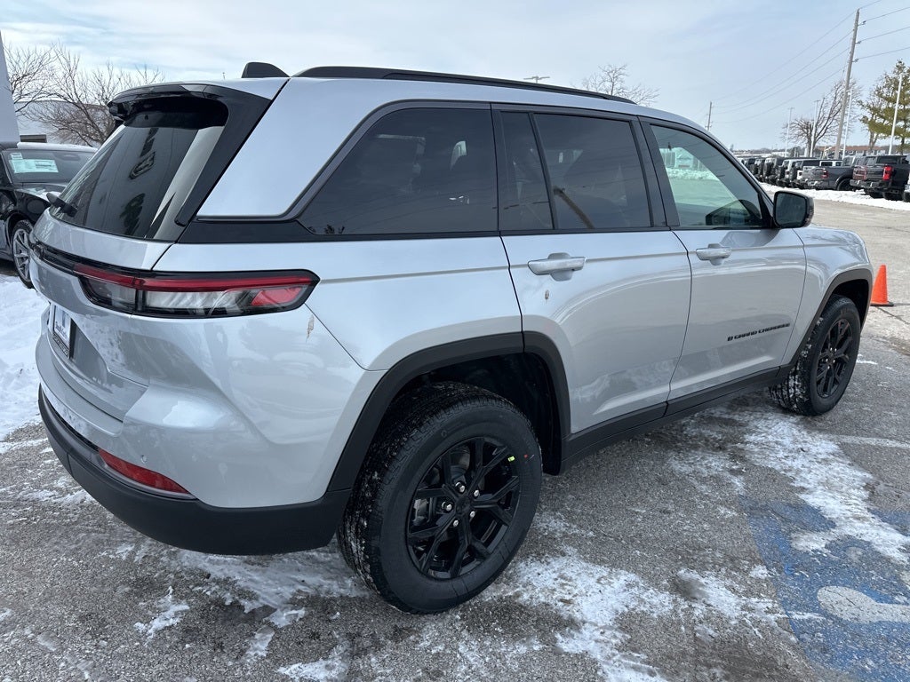 2026 Jeep Grand Cherokee Laredo