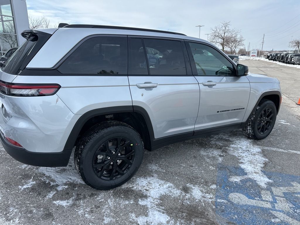 2026 Jeep Grand Cherokee Laredo