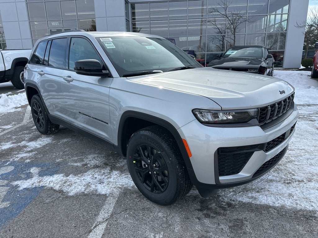 2026 Jeep Grand Cherokee Laredo