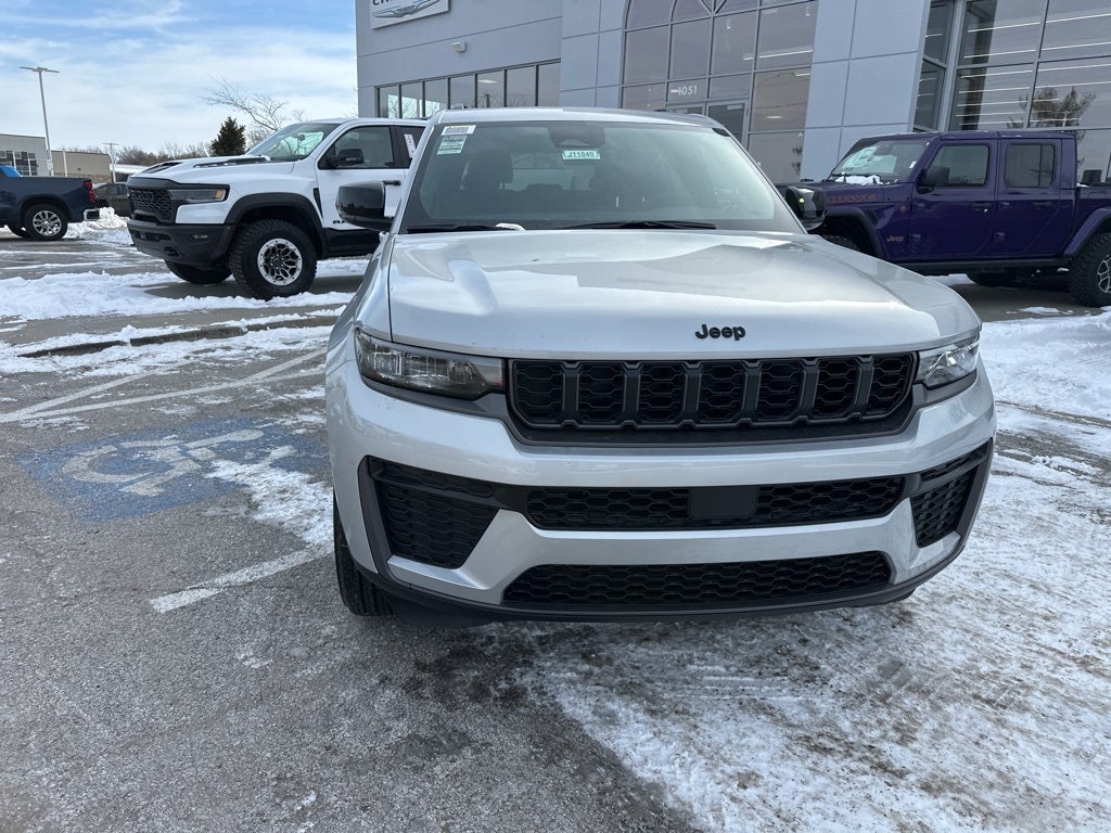 2026 Jeep Grand Cherokee Laredo