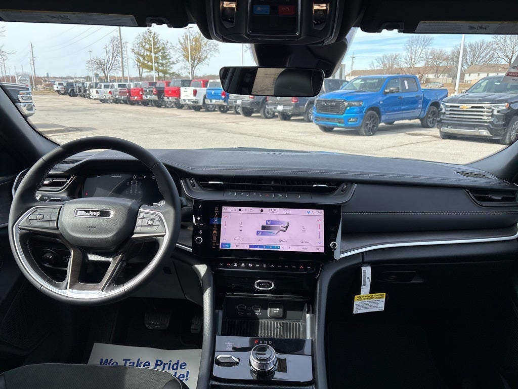 2026 Jeep Grand Cherokee Altitude