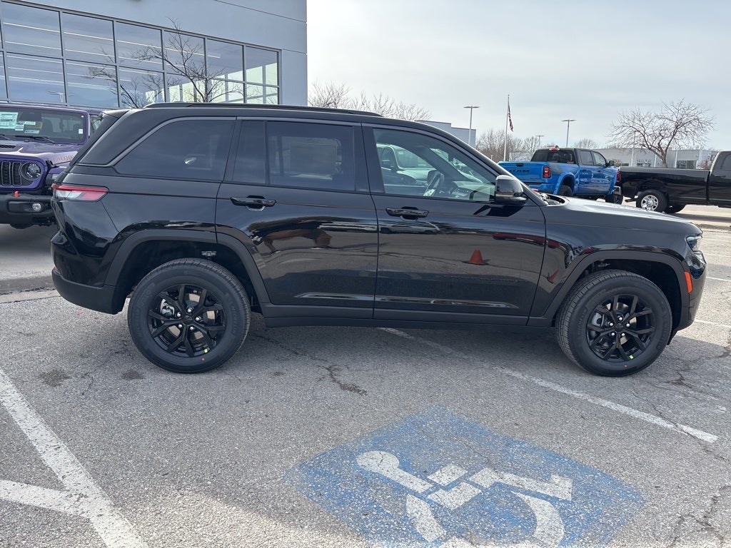 2026 Jeep Grand Cherokee Altitude