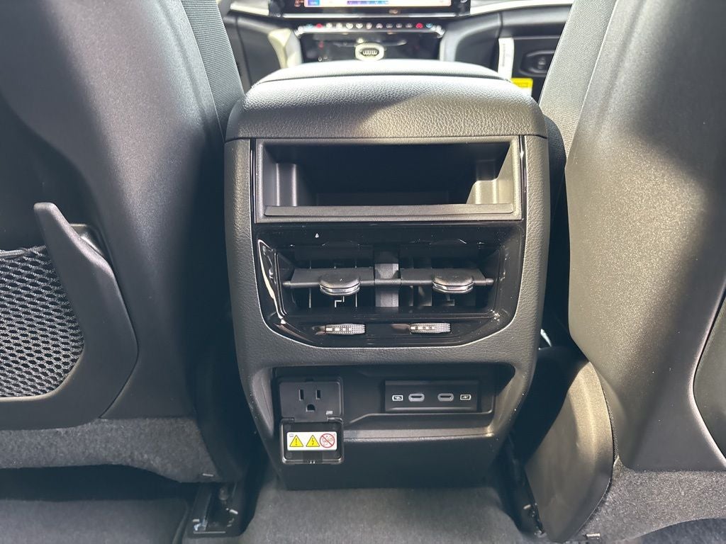 2026 Jeep Grand Cherokee Altitude