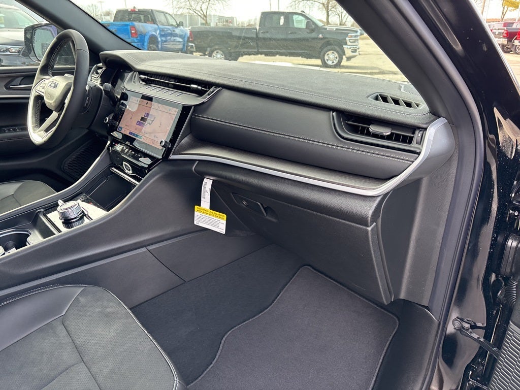 2026 Jeep Grand Cherokee Altitude