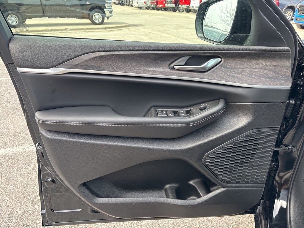 2026 Jeep Grand Cherokee Altitude