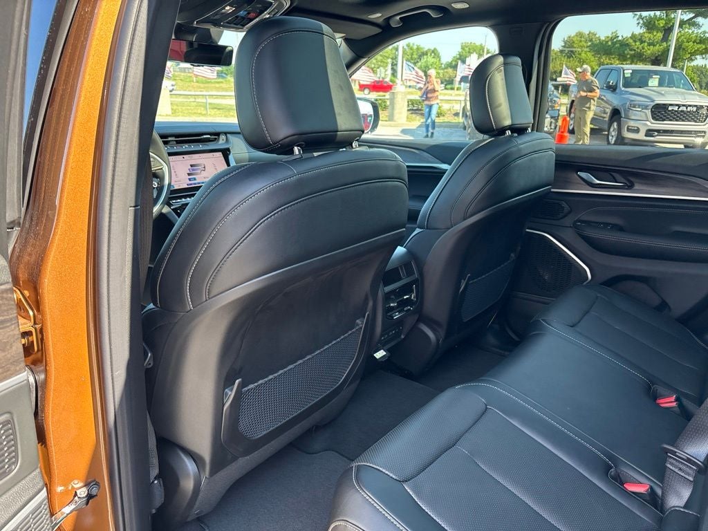 2027 Jeep Grand Cherokee Limited Reserve