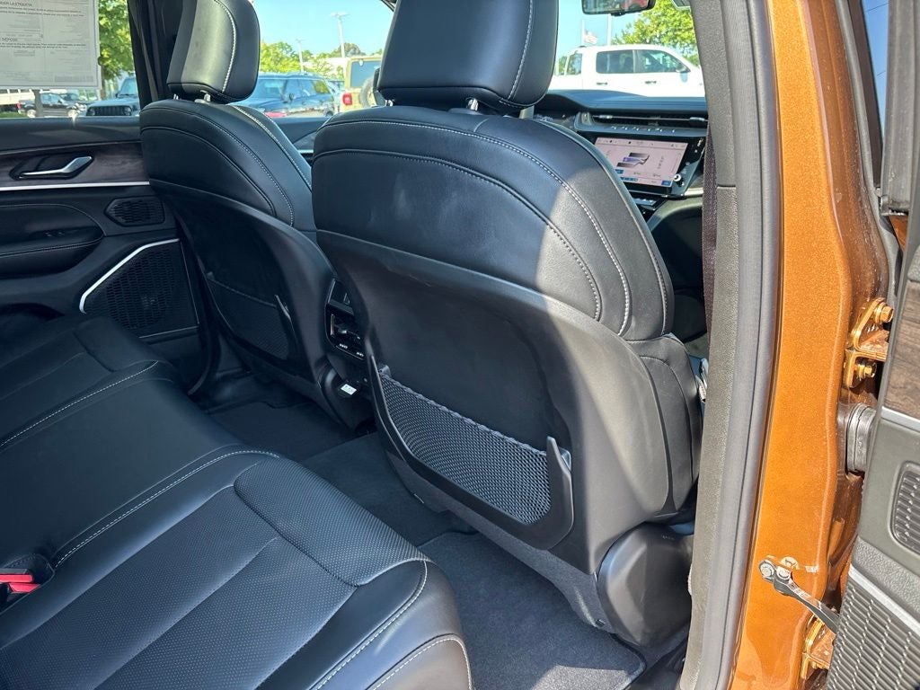 2027 Jeep Grand Cherokee Limited Reserve