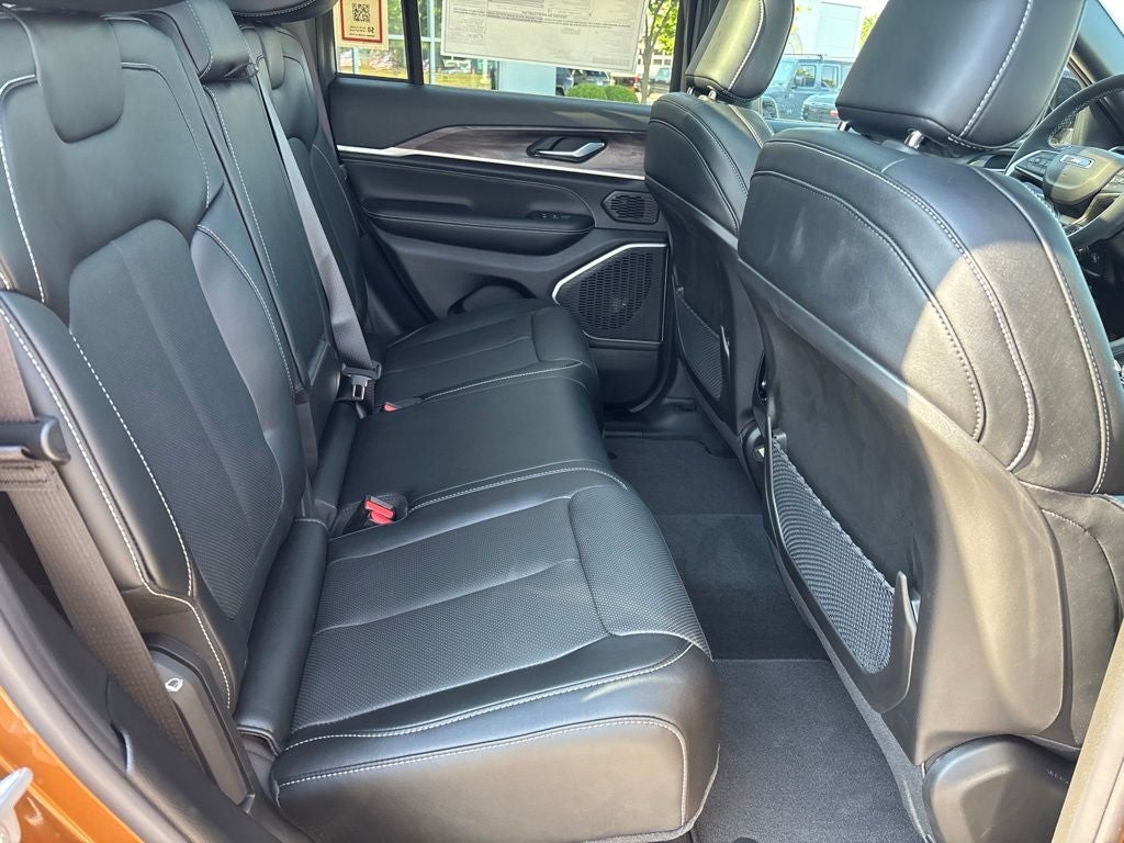 2027 Jeep Grand Cherokee Limited Reserve