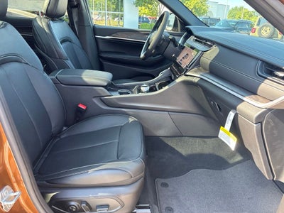 2027 Jeep Grand Cherokee Limited Reserve