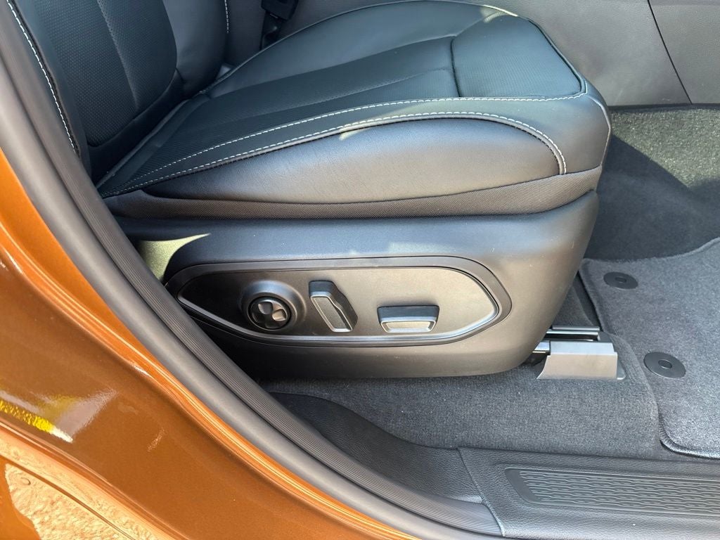 2027 Jeep Grand Cherokee Limited Reserve