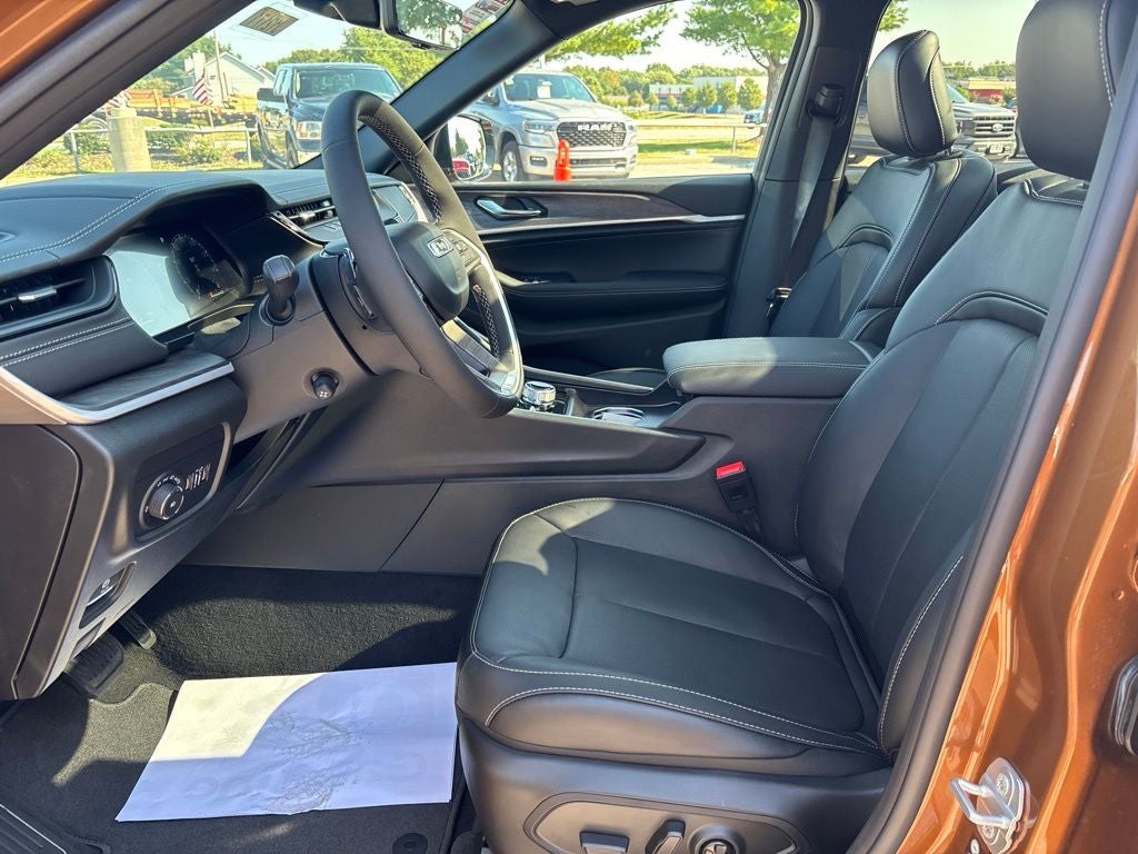 2027 Jeep Grand Cherokee Limited Reserve