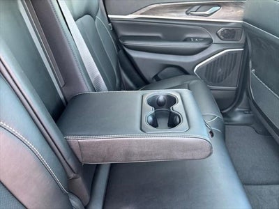 2027 Jeep Grand Cherokee Limited Reserve