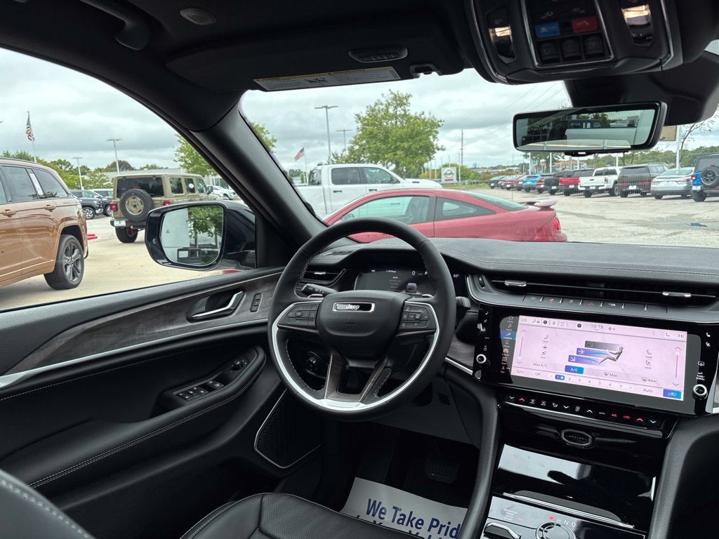 2027 Jeep Grand Cherokee GRAND CHEROKEE LIMITED RESERVE 4X4