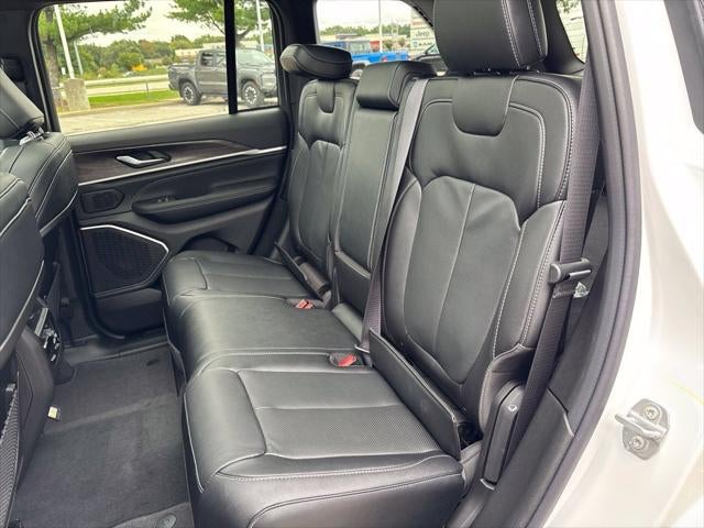 2027 Jeep Grand Cherokee GRAND CHEROKEE LIMITED RESERVE 4X4