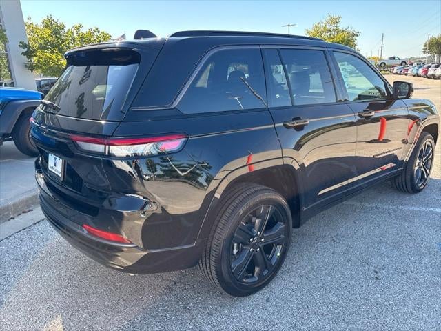 2027 Jeep Grand Cherokee GRAND CHEROKEE LIMITED RESERVE 4X4