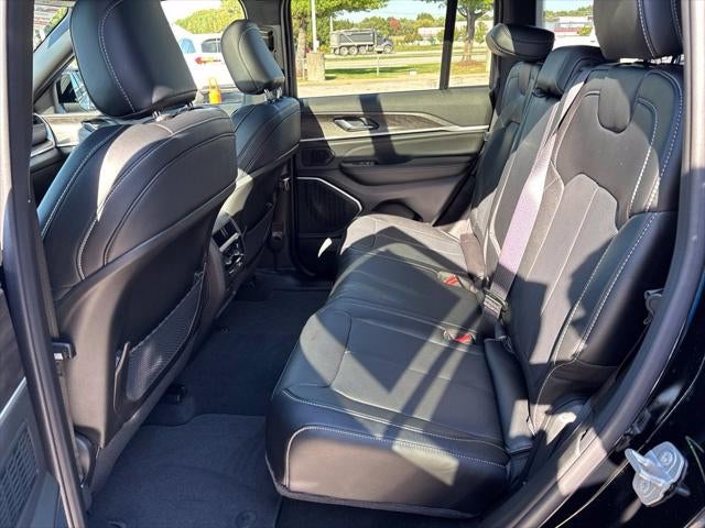 2027 Jeep Grand Cherokee GRAND CHEROKEE LIMITED RESERVE 4X4