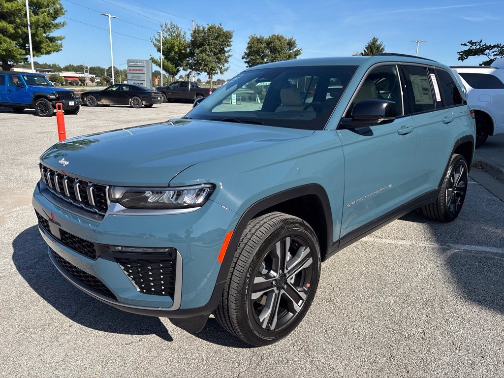 2027 Jeep Grand Cherokee GRAND CHEROKEE LIMITED 4X4
