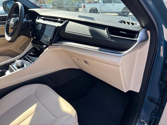 2027 Jeep Grand Cherokee GRAND CHEROKEE LIMITED 4X4