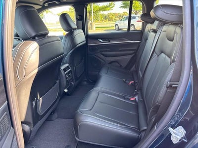 2027 Jeep Grand Cherokee GRAND CHEROKEE LIMITED 4X4