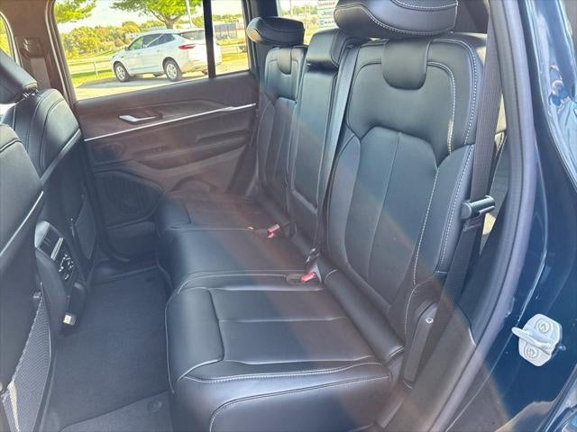 2027 Jeep Grand Cherokee GRAND CHEROKEE LIMITED 4X4