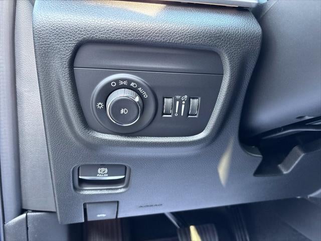 2027 Jeep Grand Cherokee GRAND CHEROKEE LIMITED 4X4