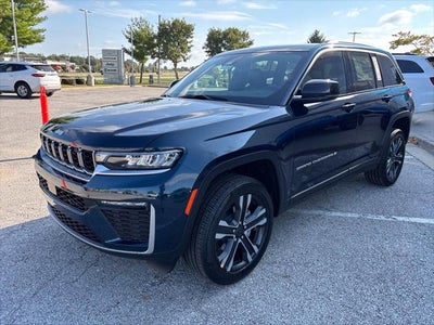 2027 Jeep Grand Cherokee GRAND CHEROKEE LIMITED 4X4