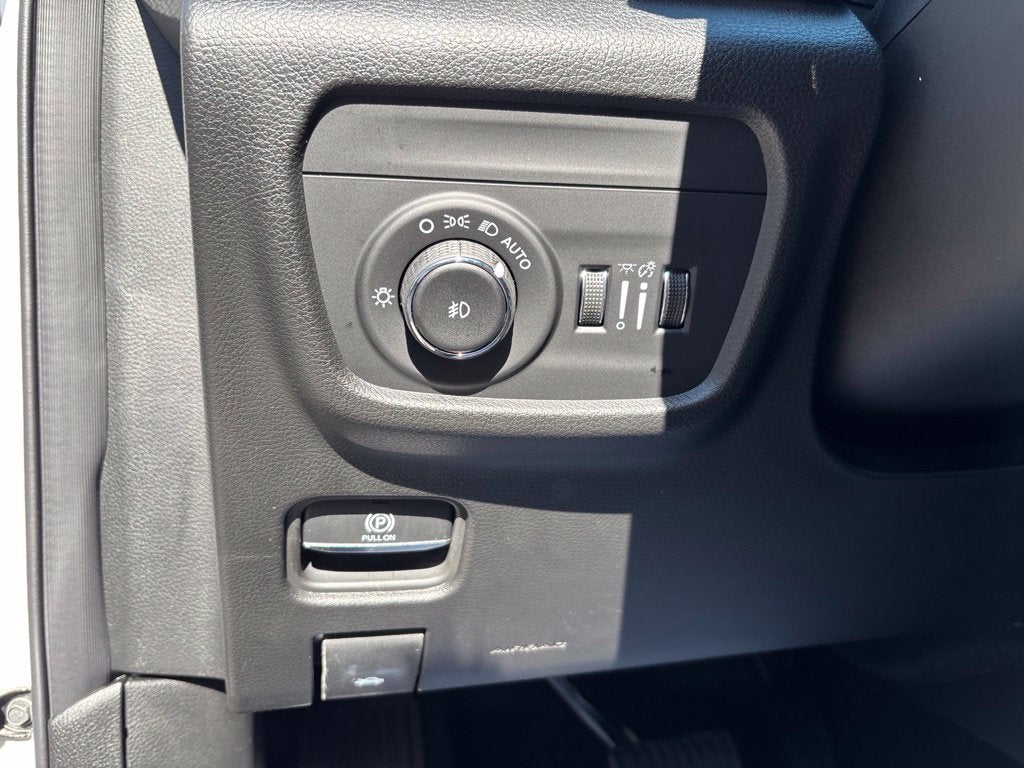 2027 Jeep Grand Cherokee GRAND CHEROKEE LIMITED RESERVE 4X4