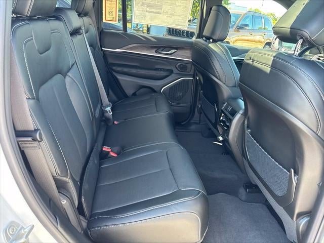 2027 Jeep Grand Cherokee GRAND CHEROKEE LIMITED RESERVE 4X4