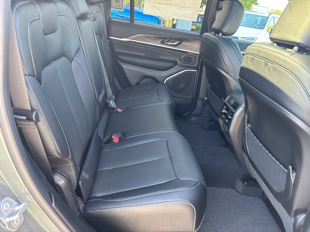 2027 Jeep Grand Cherokee GRAND CHEROKEE LIMITED RESERVE 4X4
