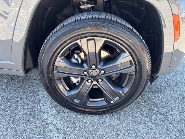 2027 Jeep Grand Cherokee Limited Reserve