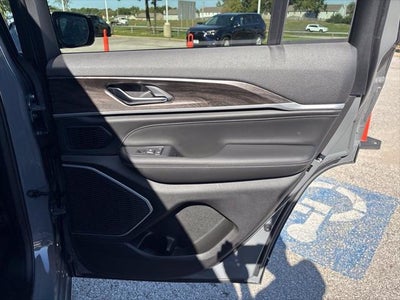 2027 Jeep Grand Cherokee GRAND CHEROKEE LIMITED RESERVE 4X4