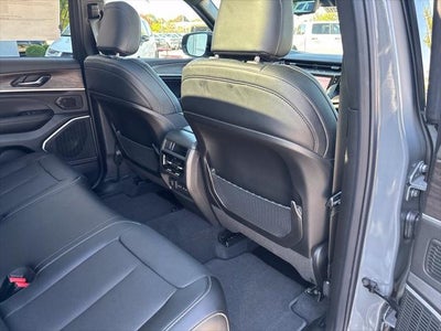 2027 Jeep Grand Cherokee GRAND CHEROKEE LIMITED RESERVE 4X4