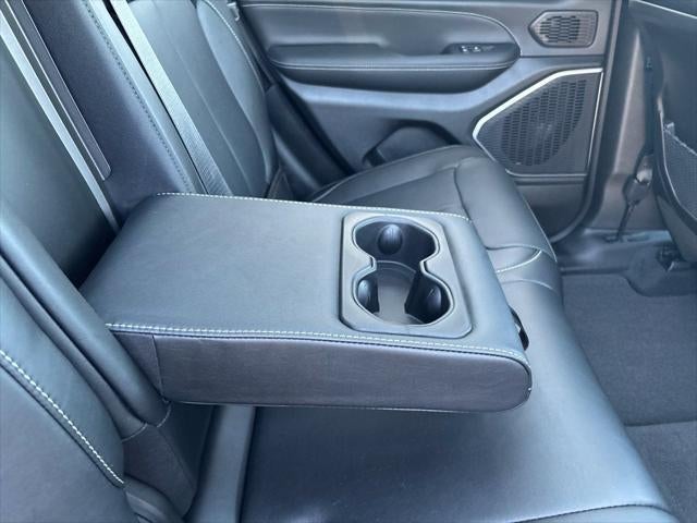 2027 Jeep Grand Cherokee GRAND CHEROKEE LIMITED RESERVE 4X4
