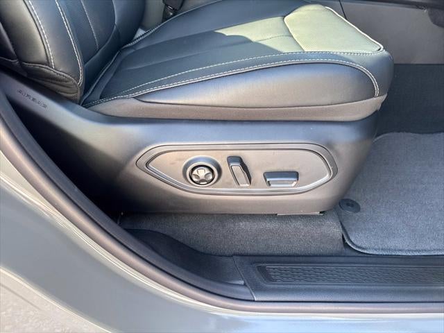 2027 Jeep Grand Cherokee GRAND CHEROKEE LIMITED RESERVE 4X4